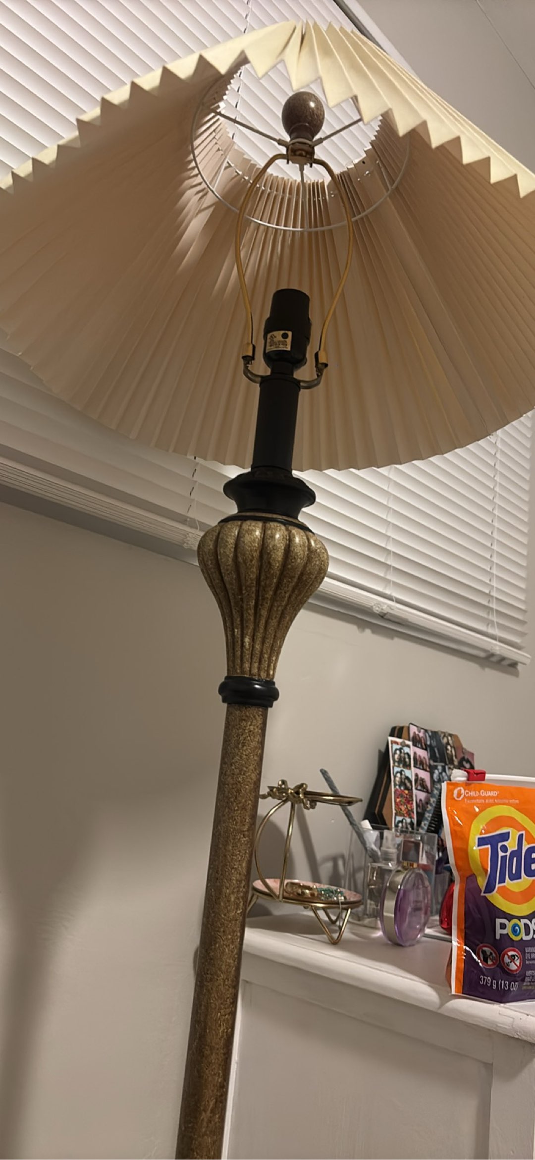 Vintage lamp photo 3