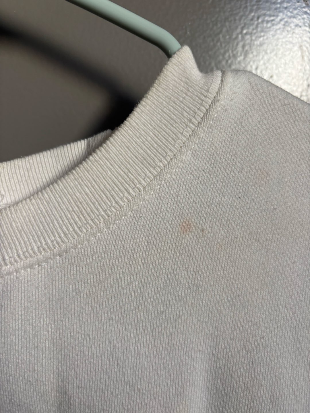 Brandy Melville sweater photo 3