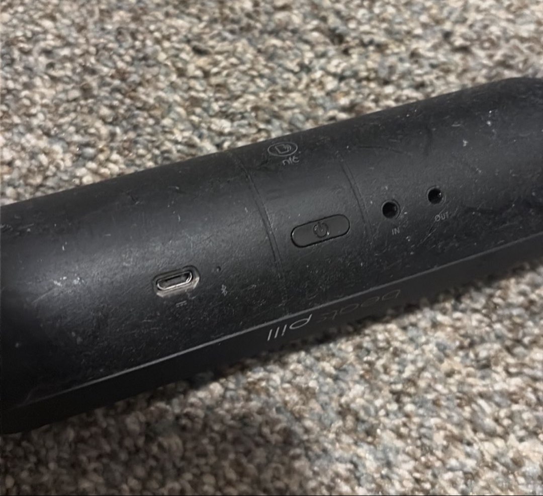 Beats Pill Speaker photo 2