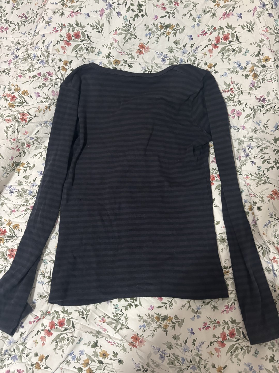 Brandy Melville long sleeve photo 2