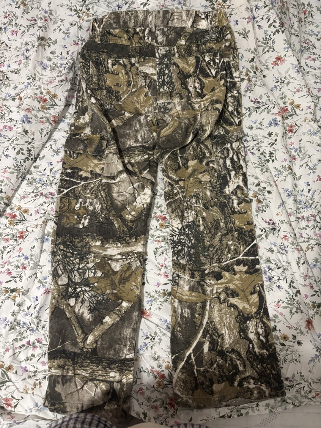 Amazon camo pants photo 2