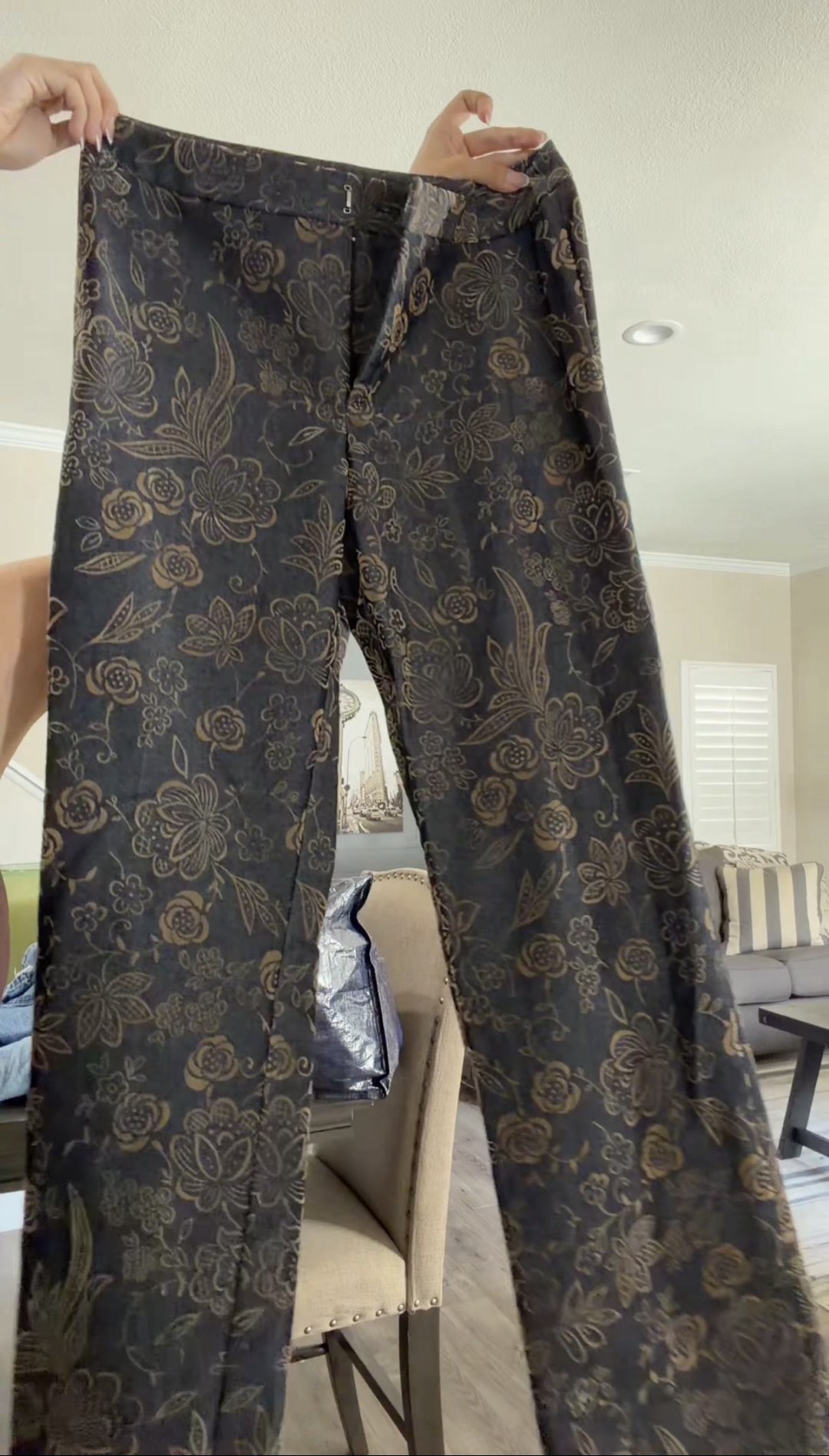 gold/brown floral detailed pants