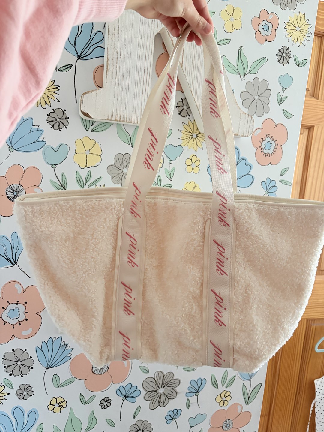 PINK/ Victoria’s secret tote bag photo 2