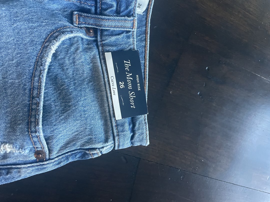 Abercrombie - “The mom short” photo 2