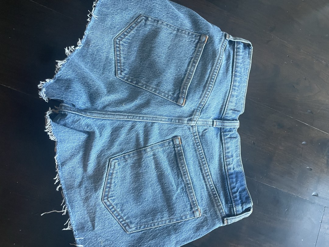 Abercrombie - “The mom short” photo 4