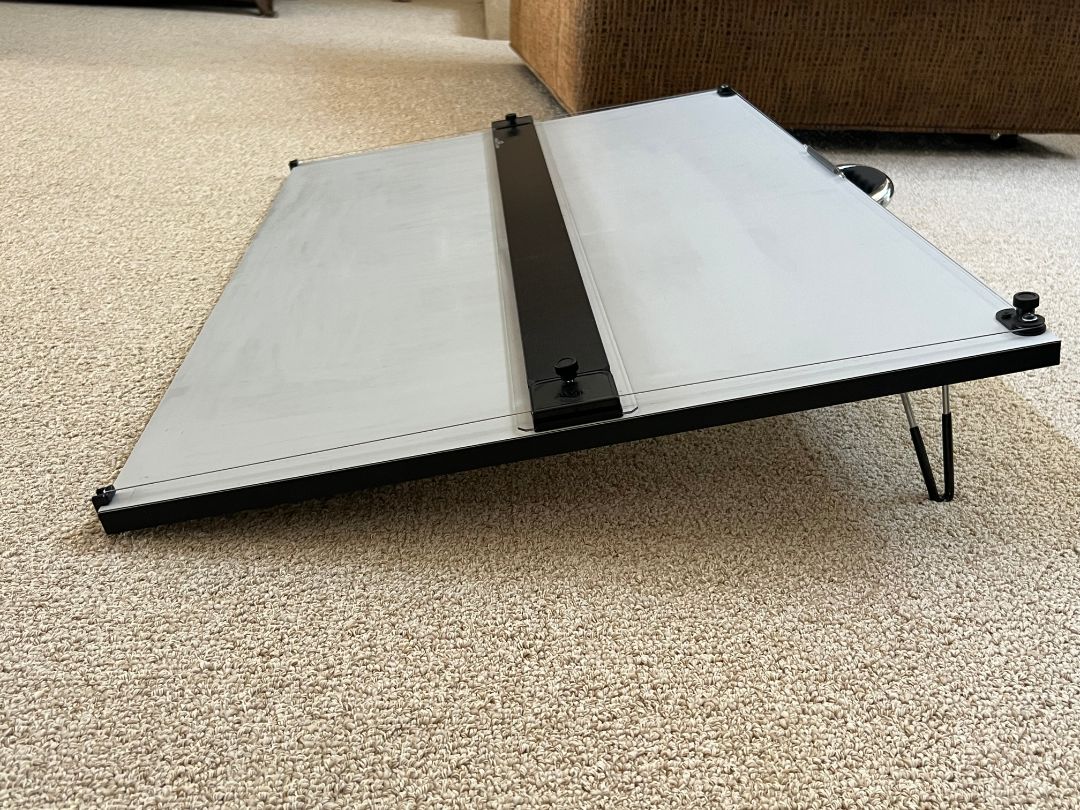 Portable Drafting Board with Alvin Paral-Liner BOARD SIZE: 24" x 36" with Vinyl Board Cover
