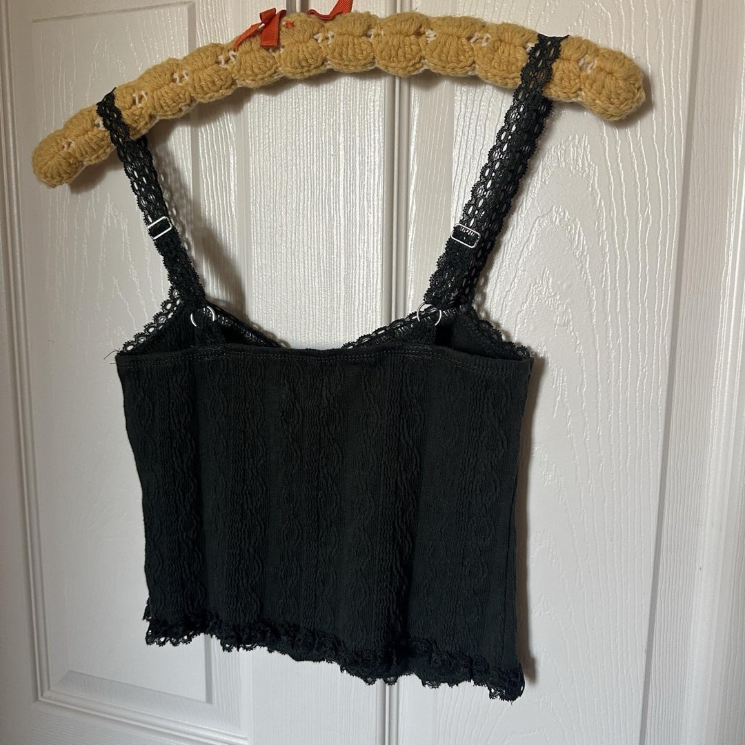 Edikted Lace Tank Top photo 3