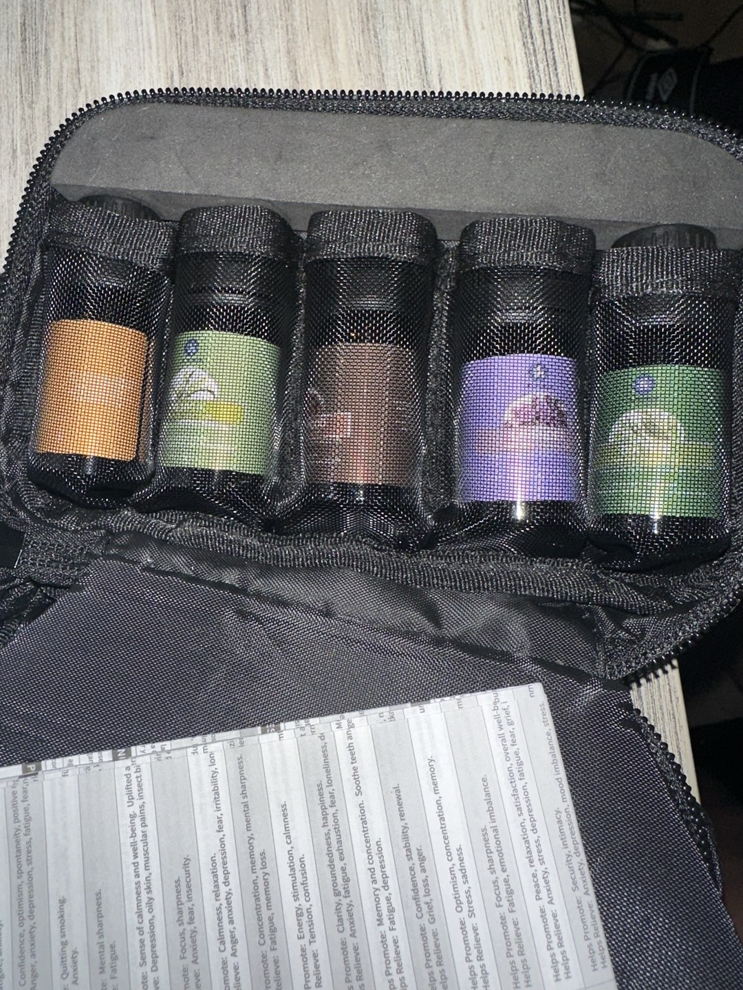 Oil diffuser w/ essential oils photo 3