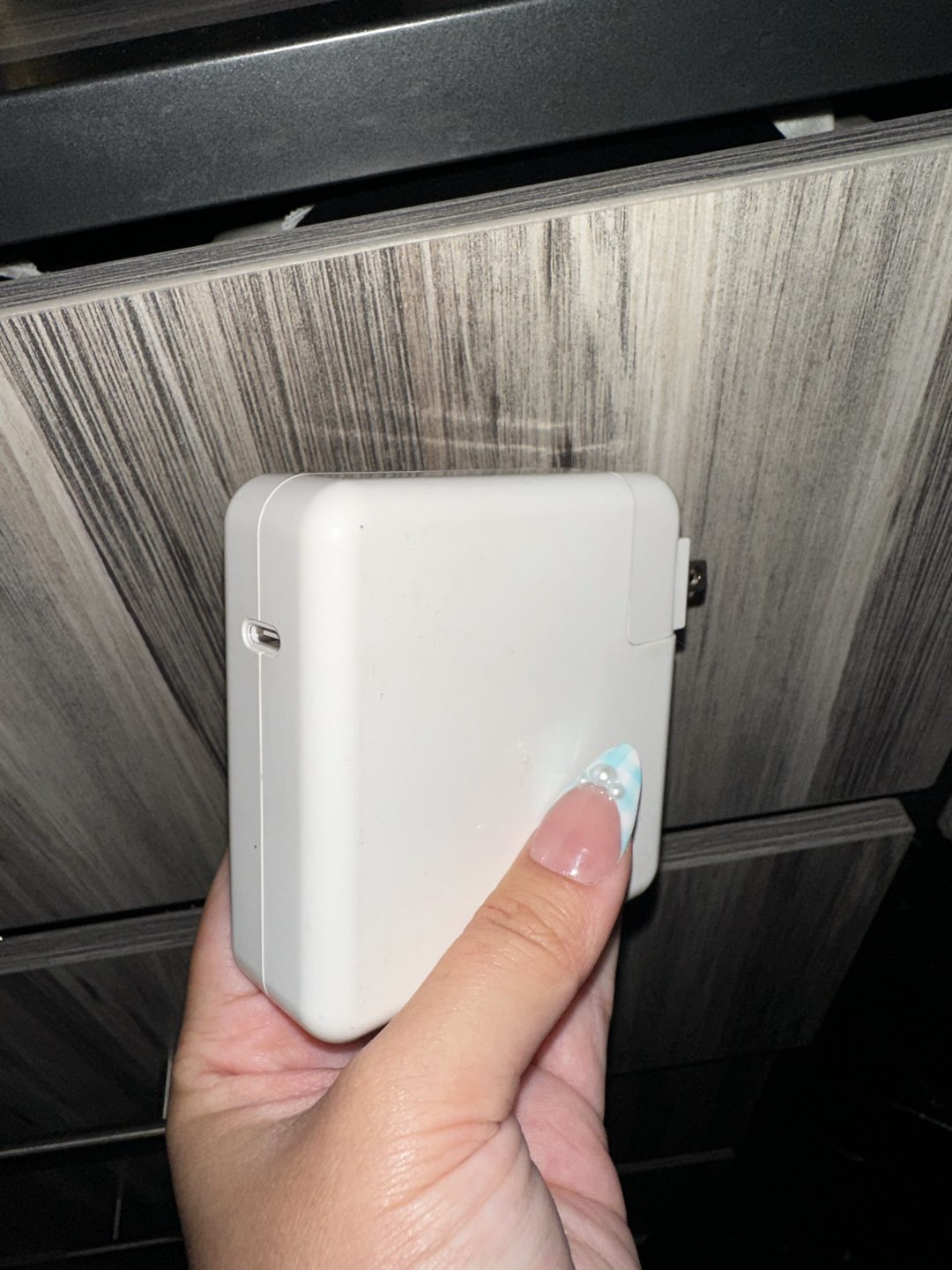USB-C charging block suitable for macbook