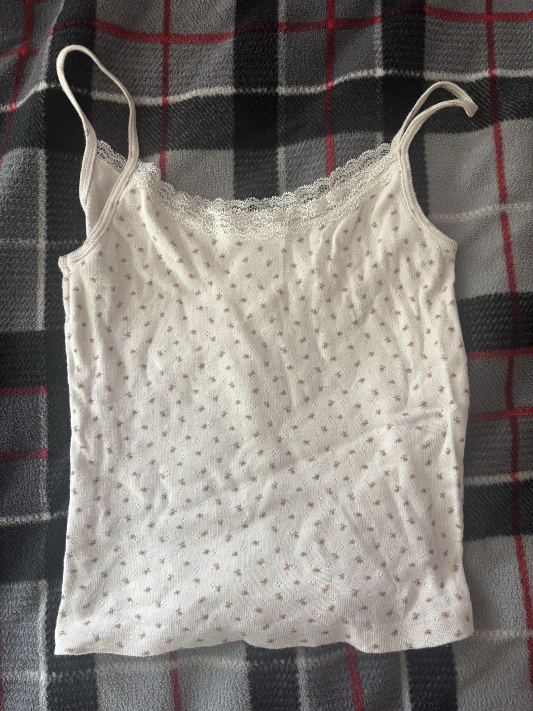 Brandy Melville top photo 2