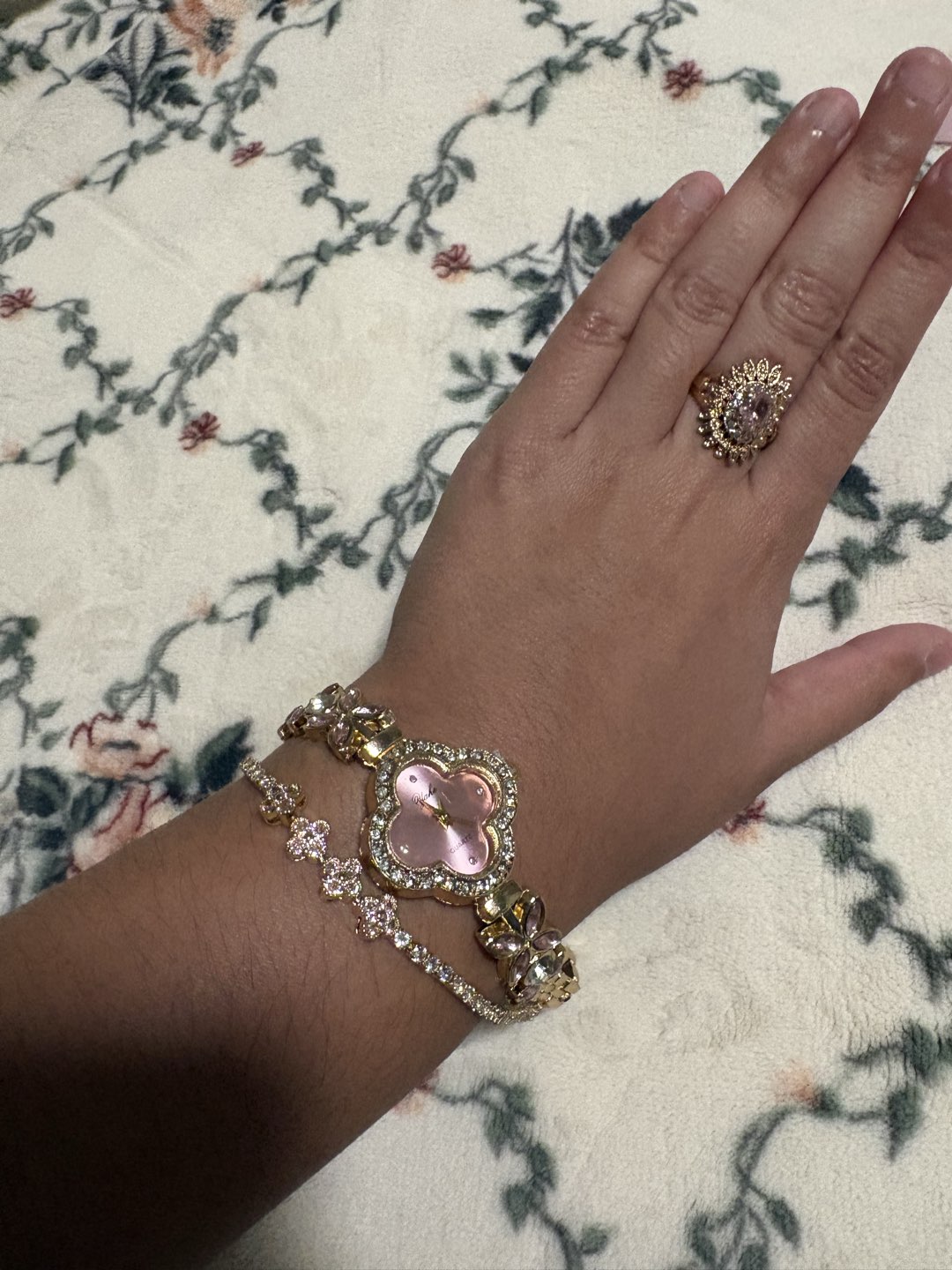 Pink Clover Watch photo 4